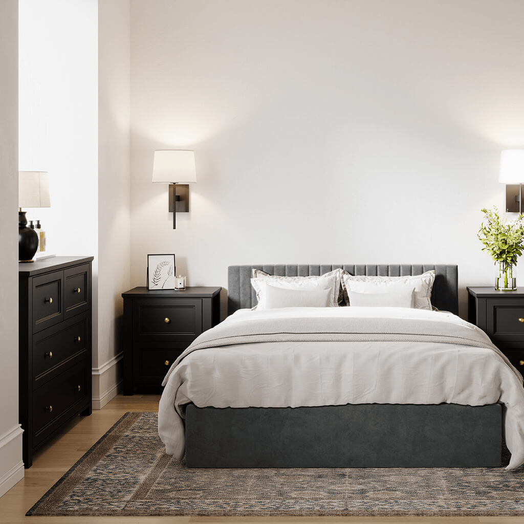 Harry Christian Home Elegance Chest Of Drawers In Black With Gold Handles